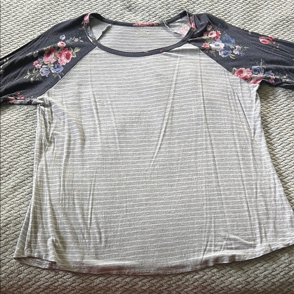 3️⃣ Casual Baseball Style Tops - Picture 6 of 8